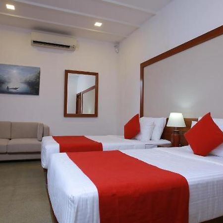 Tarshish Villa - Colombo Buitenkant foto