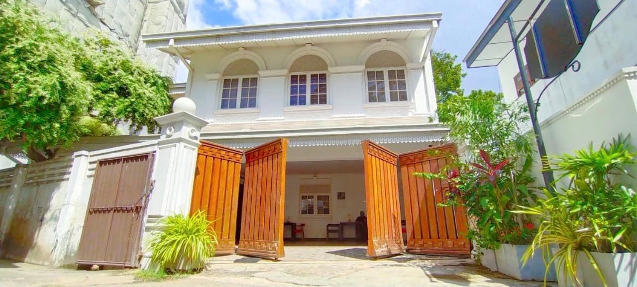 Tarshish Villa - Colombo Buitenkant foto