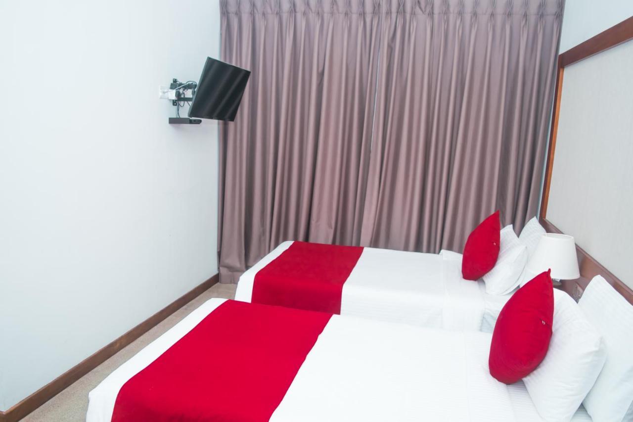 Tarshish Villa - Colombo Buitenkant foto
