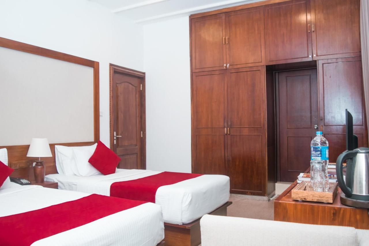 Tarshish Villa - Colombo Buitenkant foto